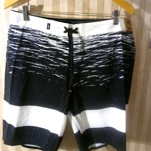 Mens VANS Shorts, NEW w Tags, sz.34, HQ Material, Adjustable Waist